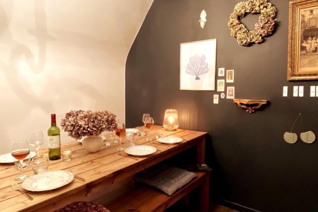 Grand Appartement Place Saint-Pierre, Proche Chateau De Saumur Et Bord De Loire" Zewnętrze zdjęcie